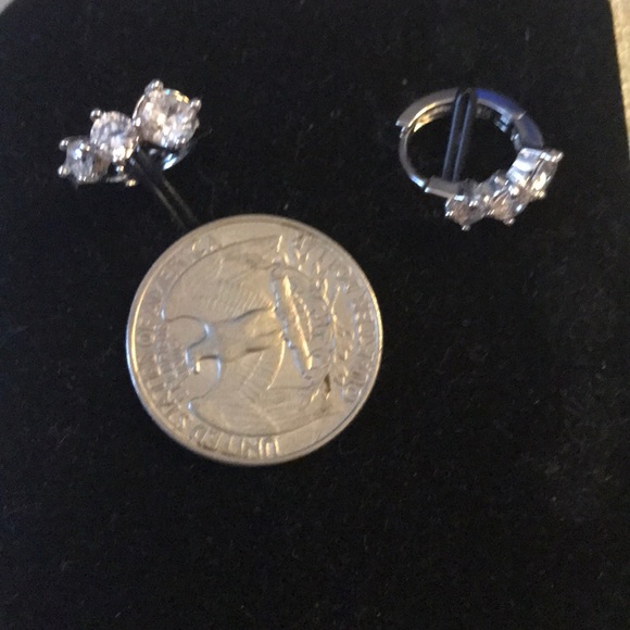 Silver 3 Stone Earrings - Sale reduced price - Picture 5 of 8